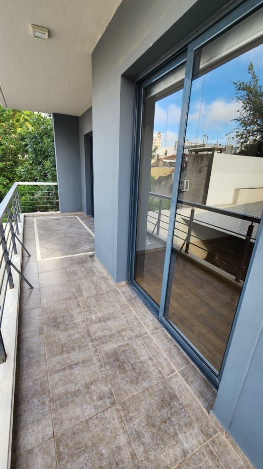 SE VENDE SEMI PISO EN ZONA PARQUE