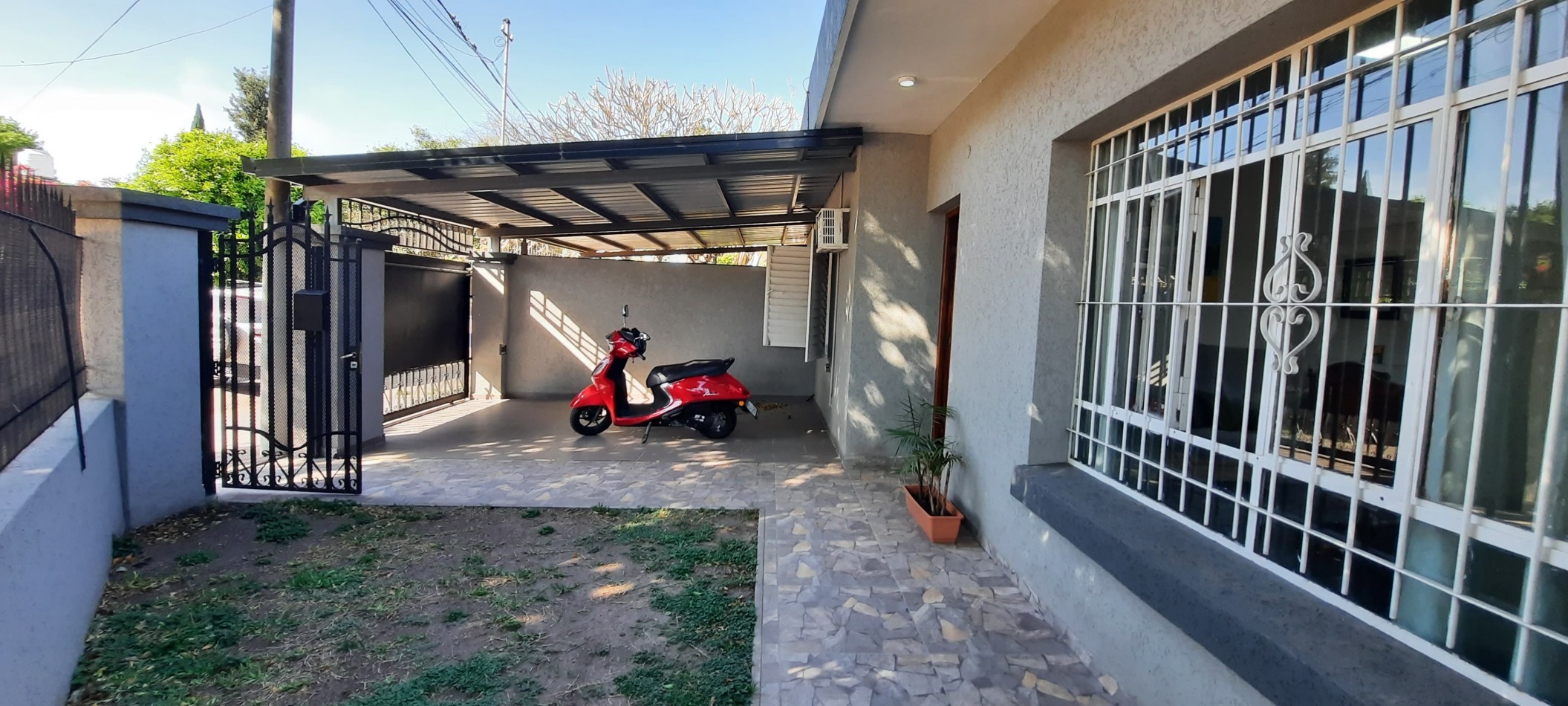 SE VENDE HERMOSA CASA EN ESQUINA APTA CREDITO 