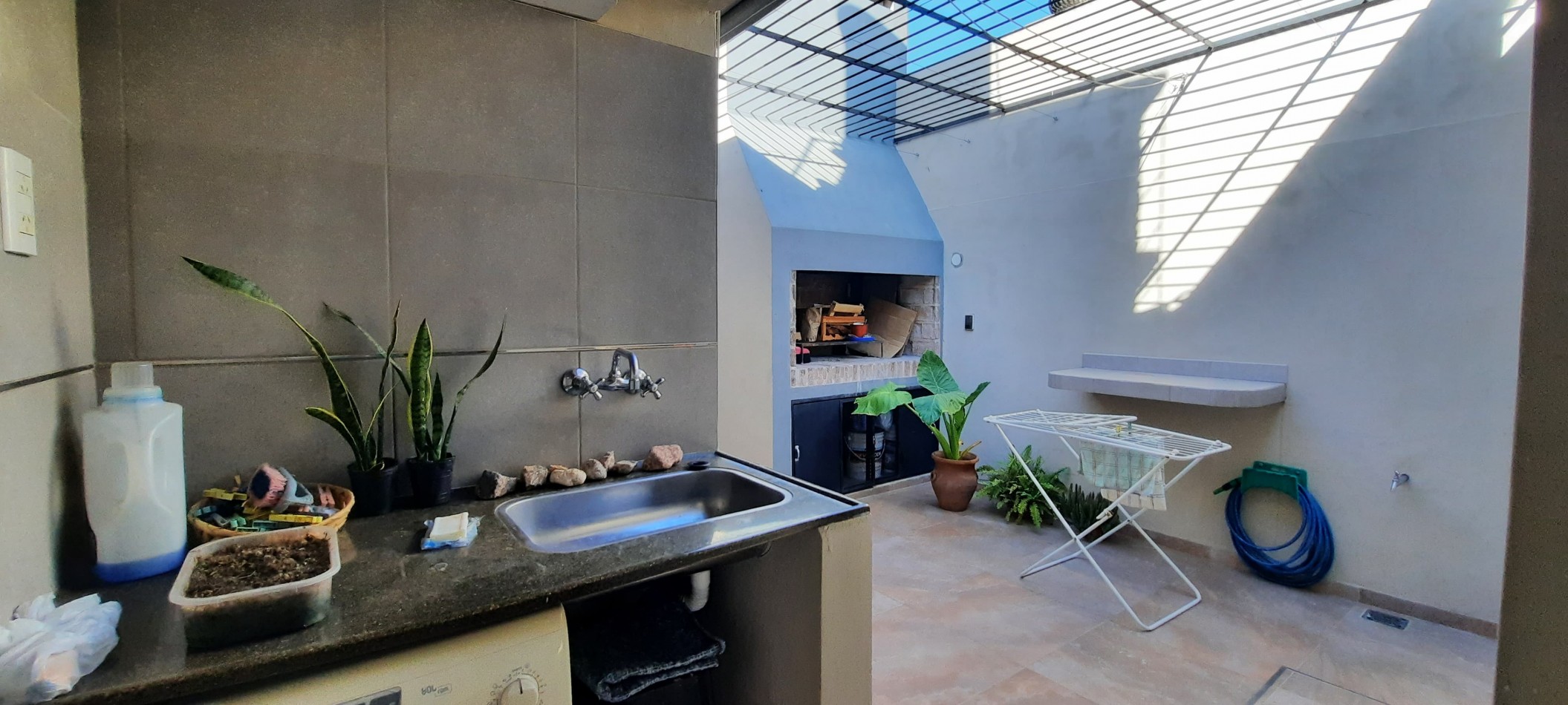 SE VENDE HERMOSA CASA EN ESQUINA APTA CREDITO 