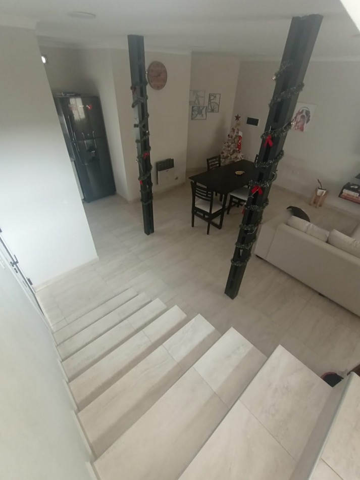 SE VENDE MODERNO DUPLEX 