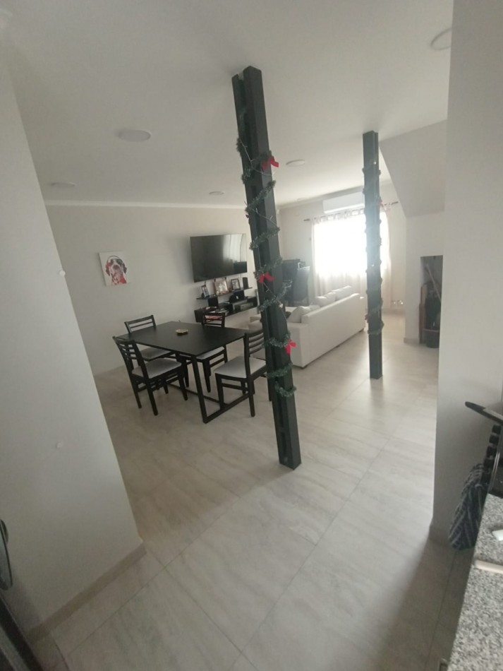 SE VENDE MODERNO DUPLEX 