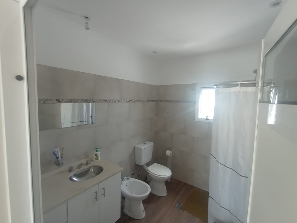 SE VENDE MODERNO DUPLEX 