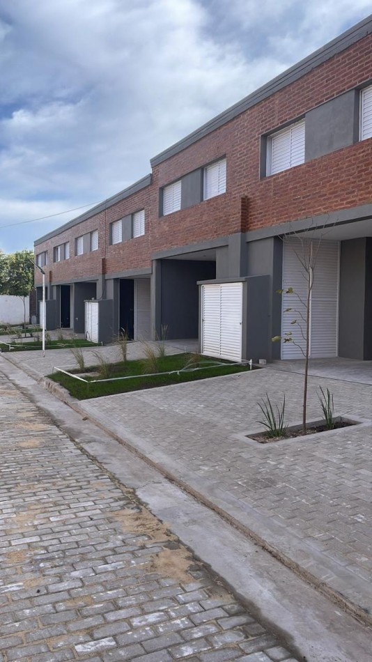 SE VENDE DUPLEX A ESTRENAR 