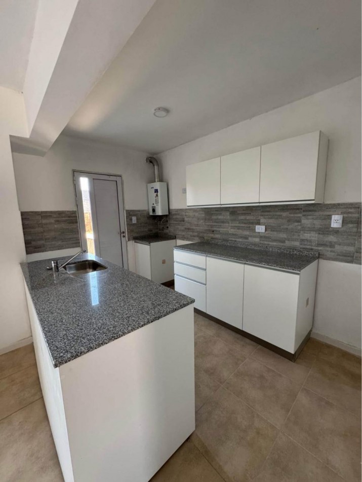 SE VENDE DUPLEX A ESTRENAR 