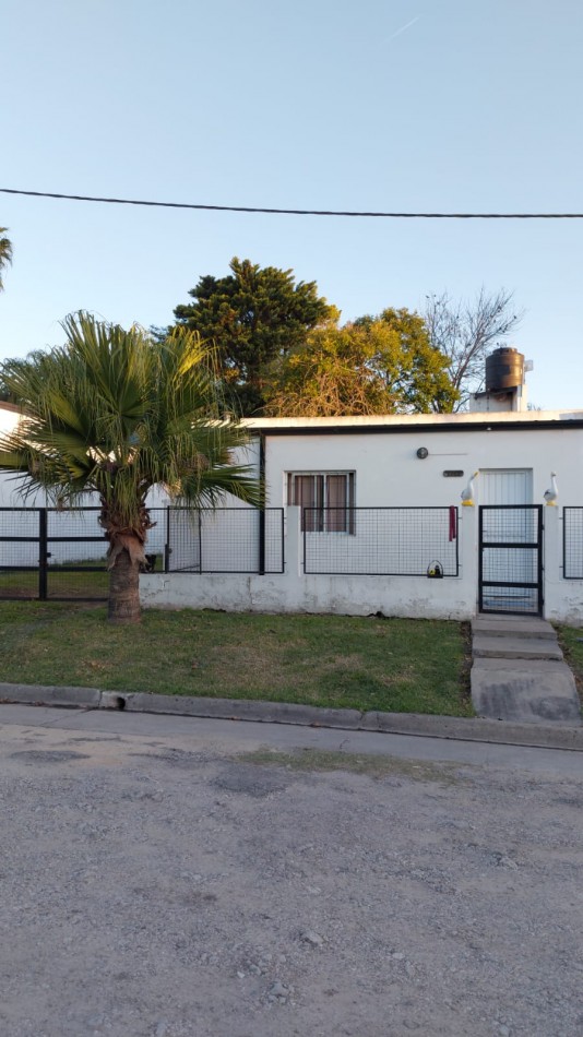 SE VENDE CASA EN COLONIA AVELLANEDA 