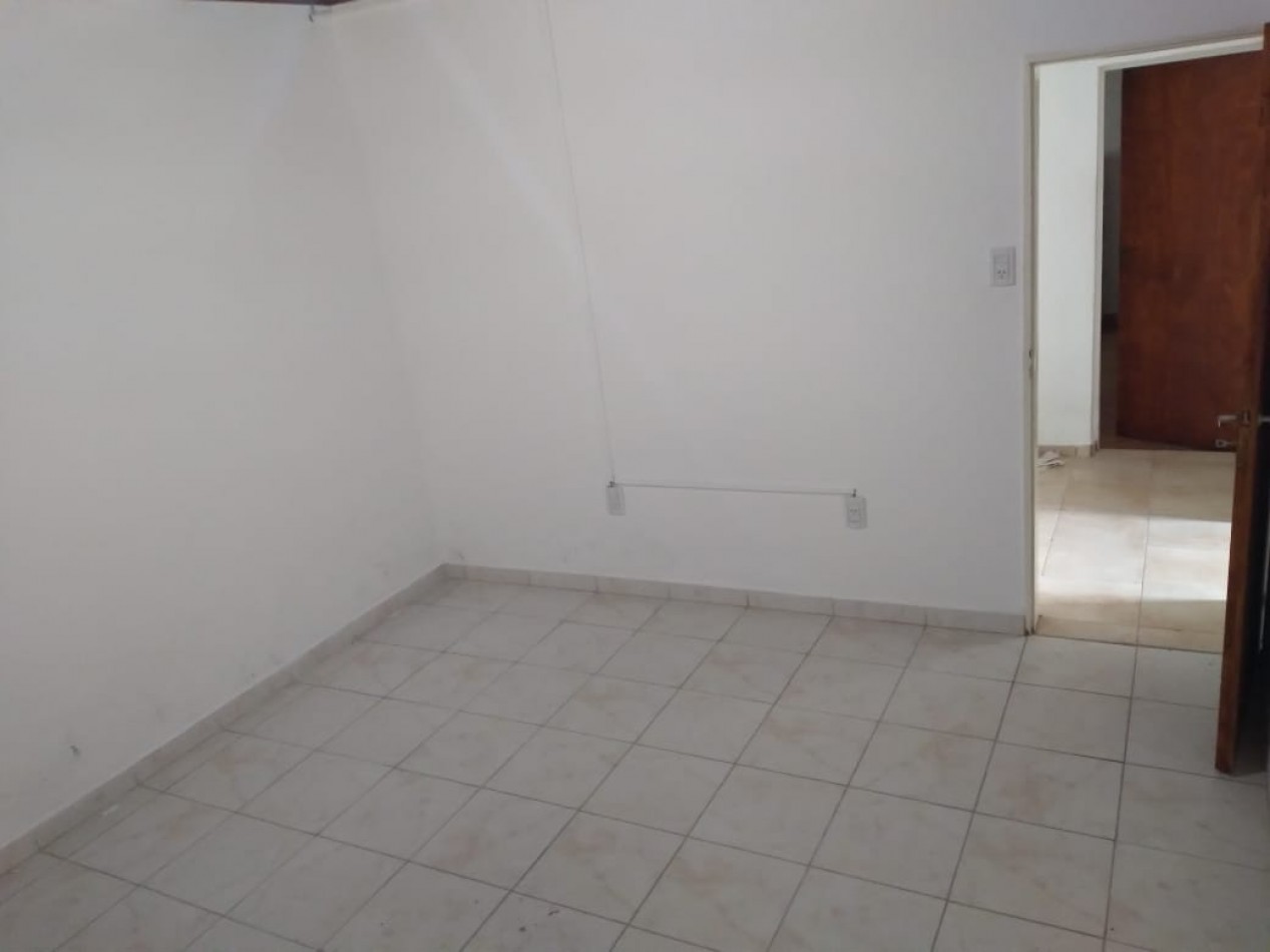 SE VENDE CASA EN COLONIA AVELLANEDA 