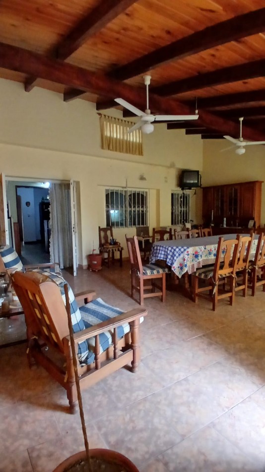 SE VENDE CASA EN PARANA 