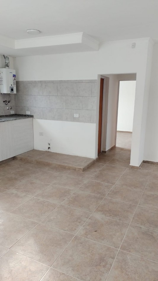 SE VENDE MODERNA CASA EN ALTOS DEL PARACAO - SE ESCUCHAN OFERTAS