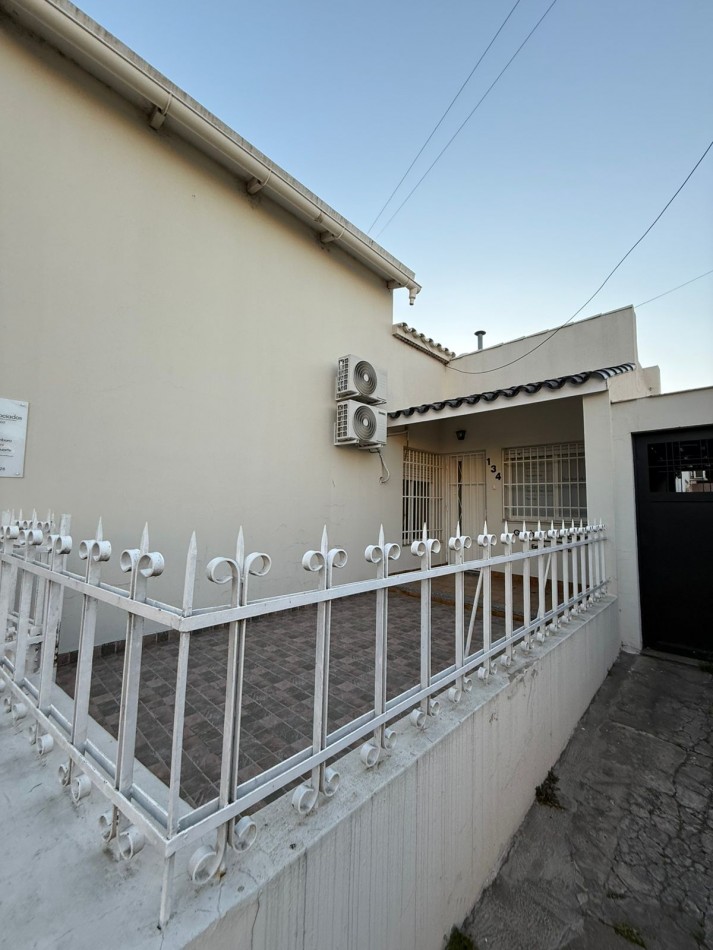 SE VENDE CASA EN CALLE DIAMANTE  Y ESPAÑA