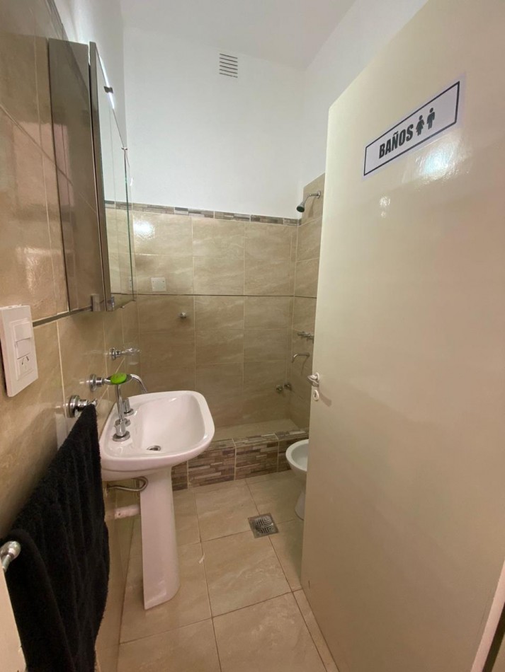 SE VENDE CASA EN CALLE DIAMANTE  Y ESPAÑA