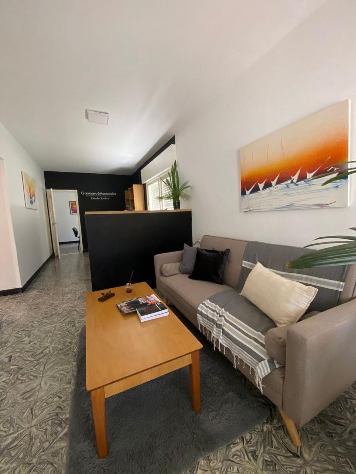 SE VENDE CASA EN CALLE DIAMANTE  Y ESPAÑA