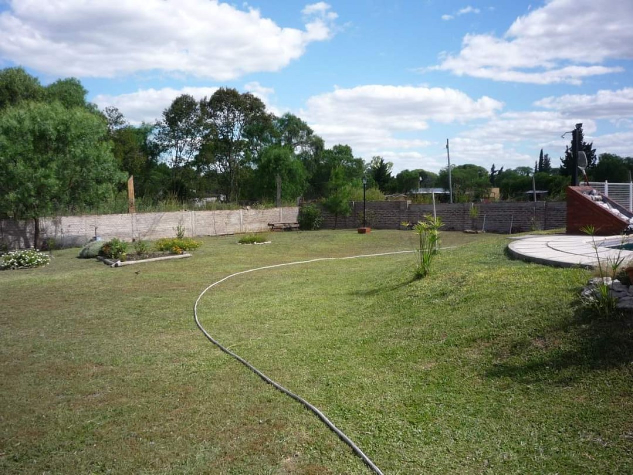 SE VENDE CASA QUINTA EN SAUCE MONTRULL
