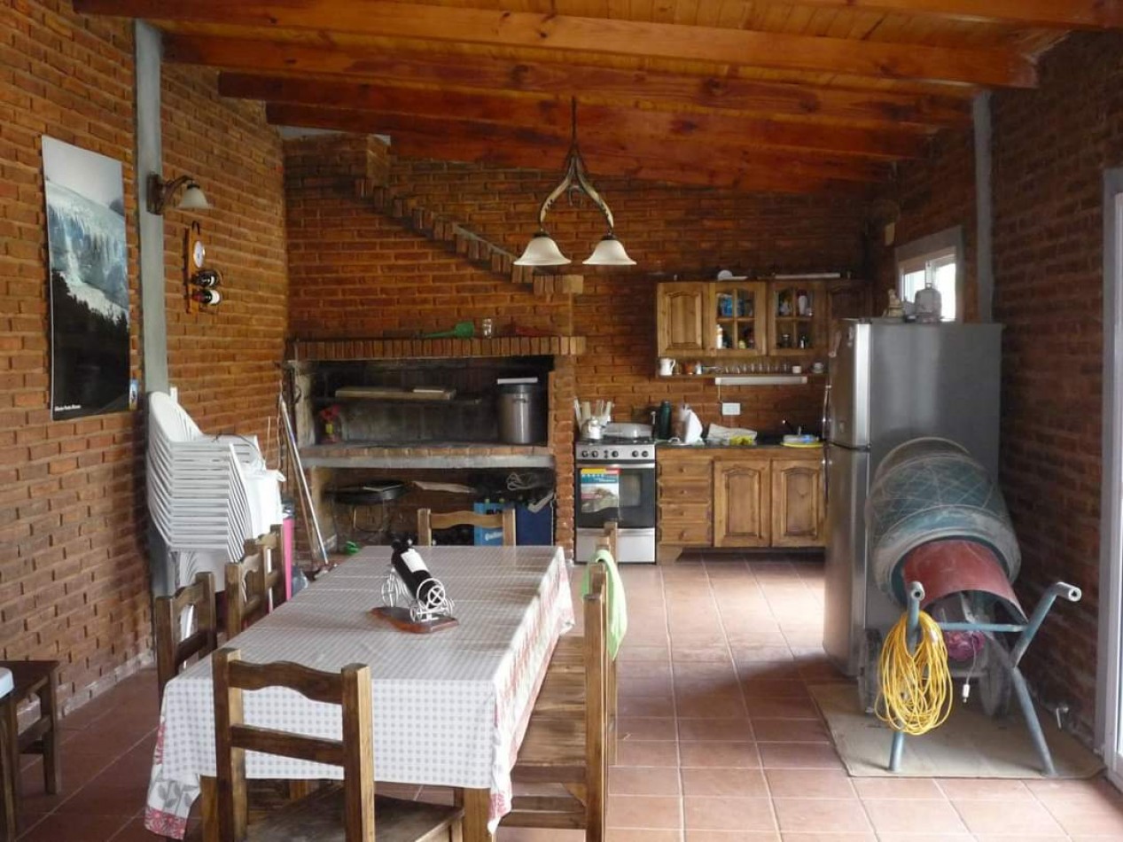 SE VENDE CASA QUINTA EN SAUCE MONTRULL