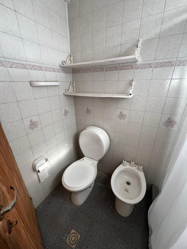 SE VENDE CASA QUINTA EN COLONIA AVELLANEDA CON PILETA E HIDROMASAJE