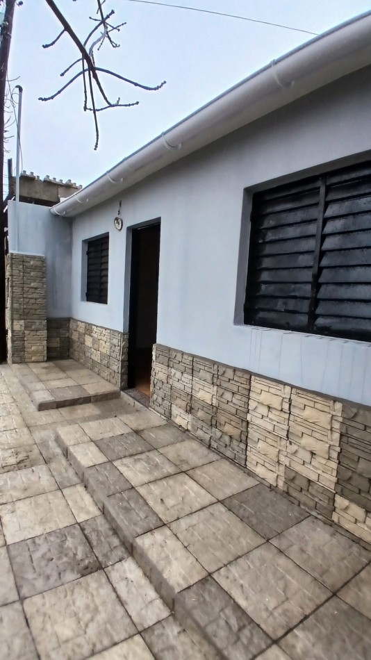 SE VENDE SALON DE EVENTOS, CASA Y DEPARTAMENTO CON GARAGE