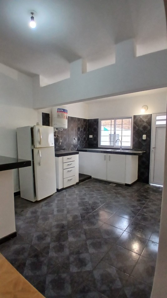 SE VENDE SALON DE EVENTOS, CASA Y DEPARTAMENTO CON GARAGE
