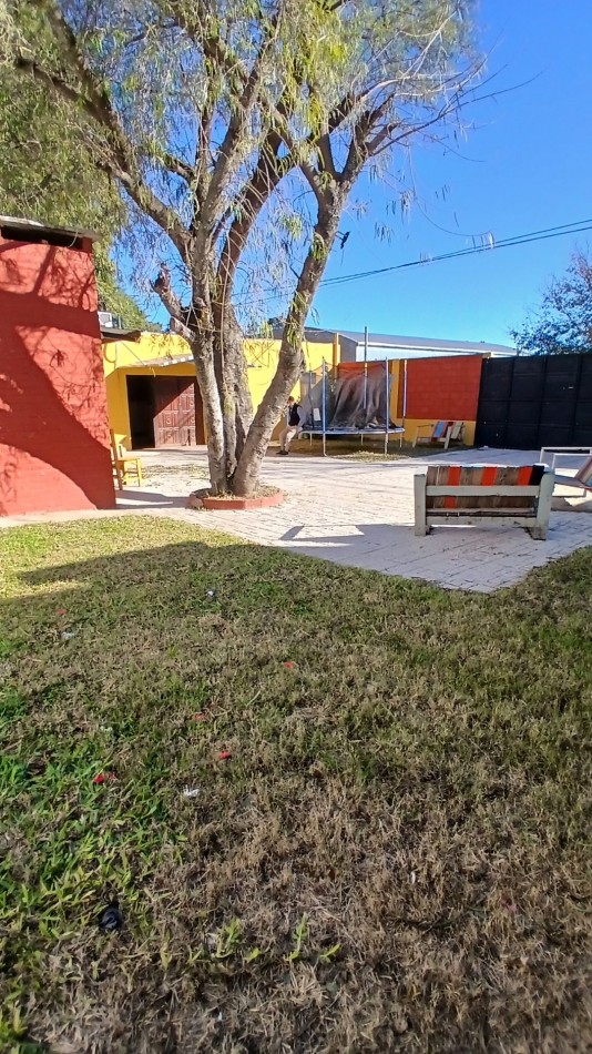 SE VENDE SALON DE EVENTOS, CASA Y DEPARTAMENTO CON GARAGE