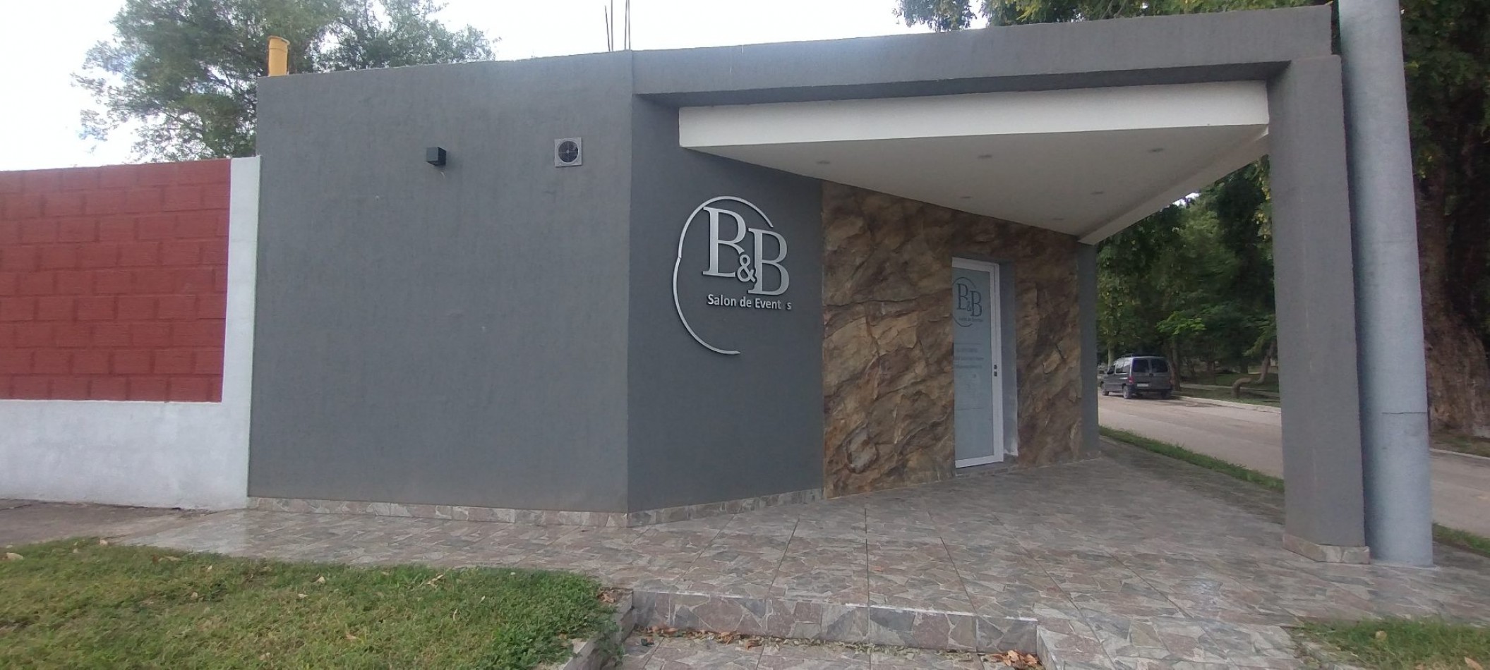 SE VENDE SALON DE EVENTOS, CASA Y DEPARTAMENTO CON GARAGE