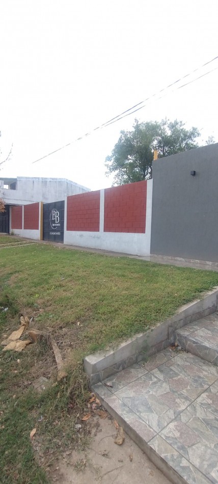 SE VENDE SALON DE EVENTOS, CASA Y DEPARTAMENTO CON GARAGE