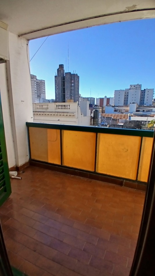 SE VENDE DEPARTAMENTO CON COCHERA PLENO CENTRO DE PARANA