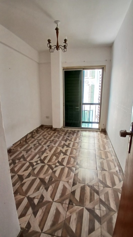 SE VENDE DEPARTAMENTO CON COCHERA PLENO CENTRO DE PARANA