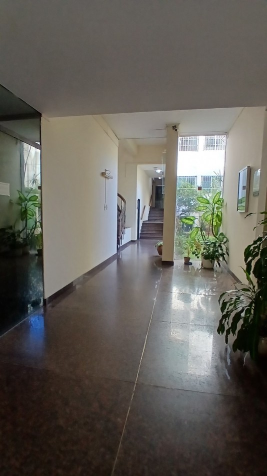 SE VENDE DEPARTAMENTO CON COCHERA PLENO CENTRO DE PARANA