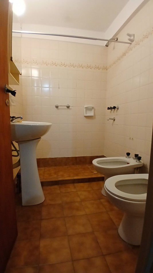 SE VENDE DEPARTAMENTO 3 DORMITORIOS CON COCHERA APTO CREDITO