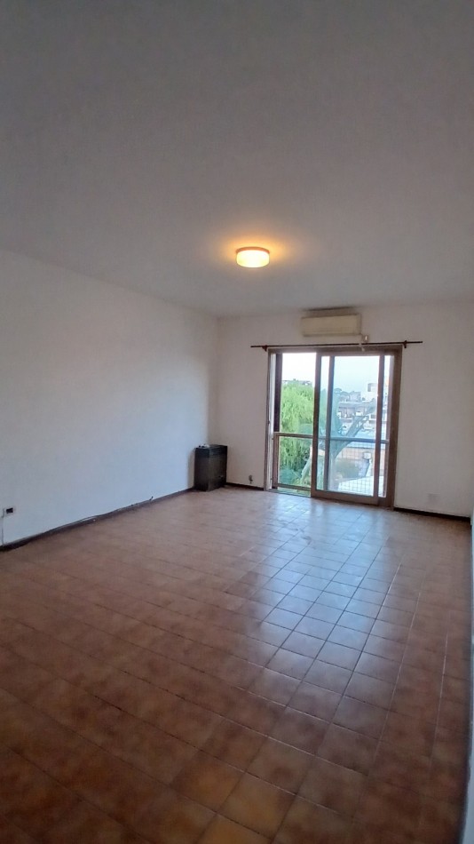 SE VENDE DEPARTAMENTO 3 DORMITORIOS CON COCHERA APTO CREDITO