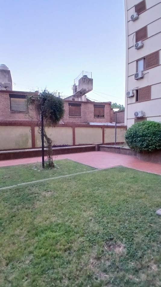 SE VENDE DEPARTAMENTO 3 DORMITORIOS CON COCHERA APTO CREDITO