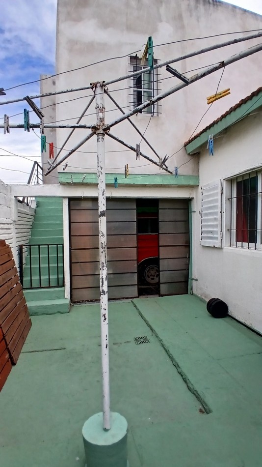 SE VENDE CASA CON DEPARTAMENTO INDEPENDIENTE EN PARANA