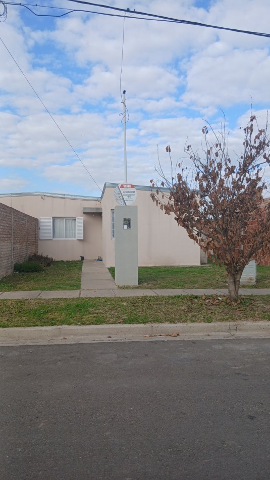 SE VENDE CASA DE DOS DORMITORIOS APTA CREDITO