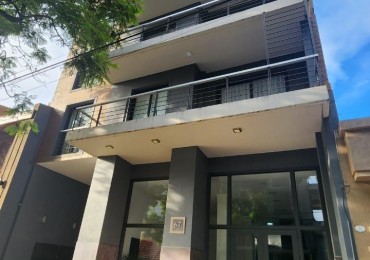 SE VENDE SEMI PISO EN ZONA PARQUE
