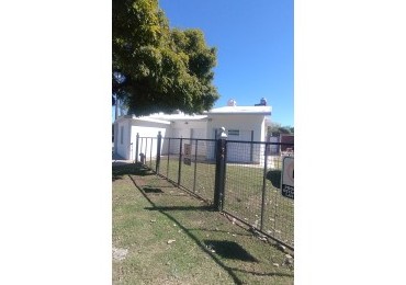 CASA EN VENTA CON PILETA EN LA PICADA, APTA CREDITO Y PERMUTA