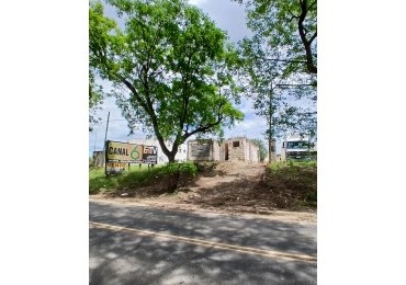 SE VENDE AMPLIO TERRENO FRENTE AL PARQUE INDUSTRIAL 